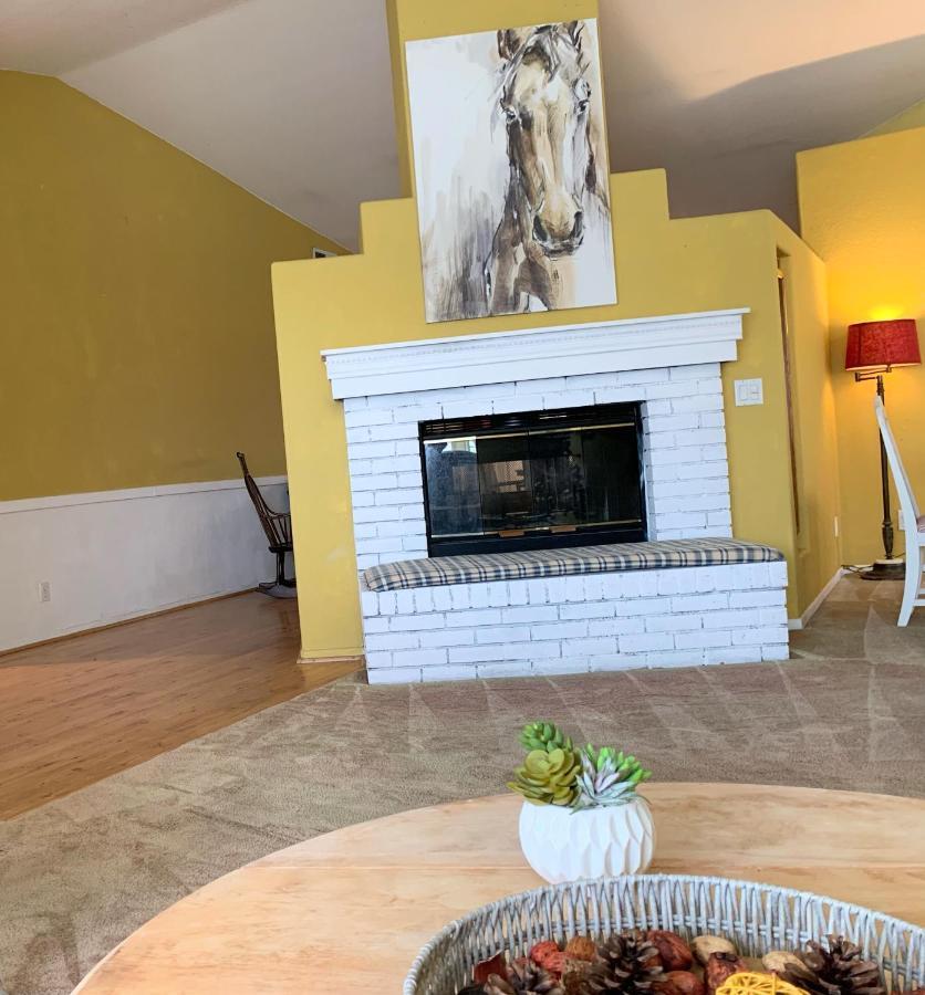 Evergreen Jolly Room With Tv Hemet Exterior photo