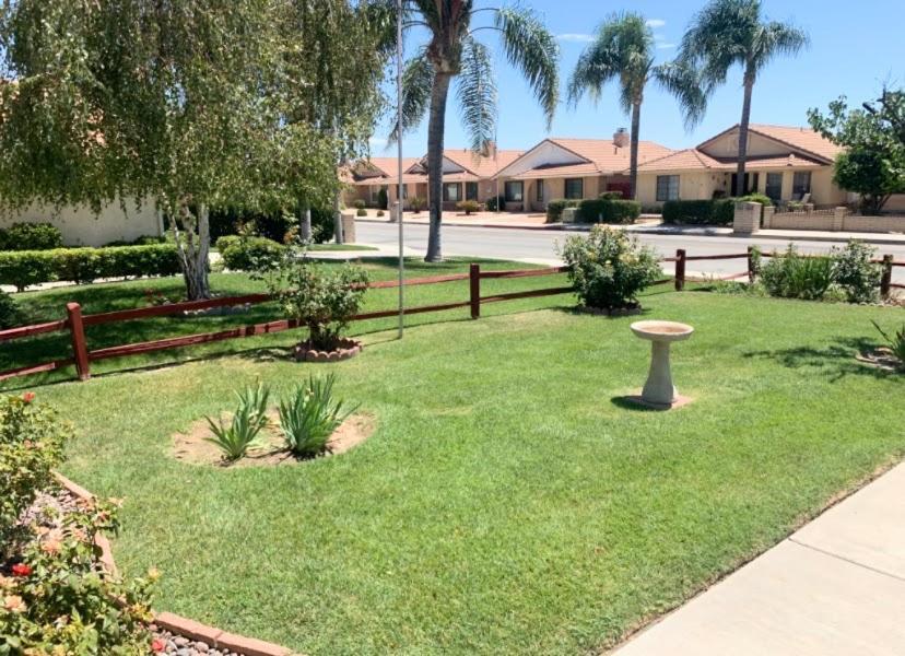 Evergreen Jolly Room With Tv Hemet Exterior photo